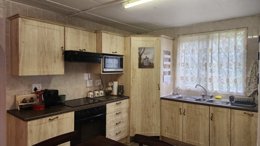 5 Bedroom Property for Sale in Old Place Western Cape
